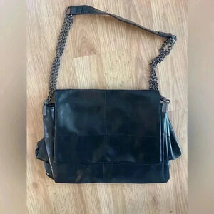 Black shoulder bag
